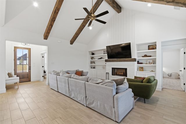 815 Wind River Pass, Azle, TX 76020