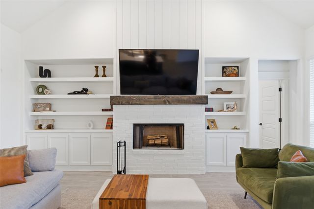 815 Wind River Pass, Azle, TX 76020