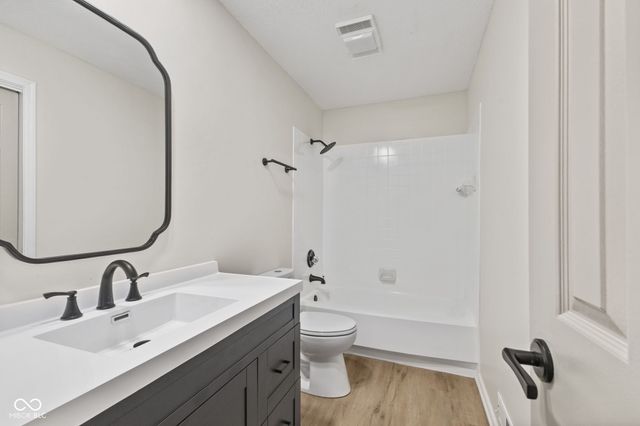 2525 Brewster Road, Indianapolis, IN 46268