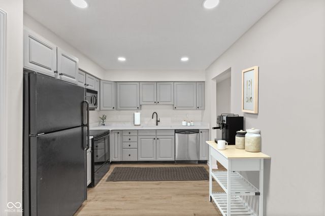 2525 Brewster Road, Indianapolis, IN 46268