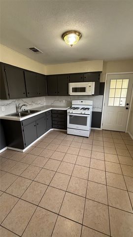 1104 Sierra Drive, Denton, TX 76209