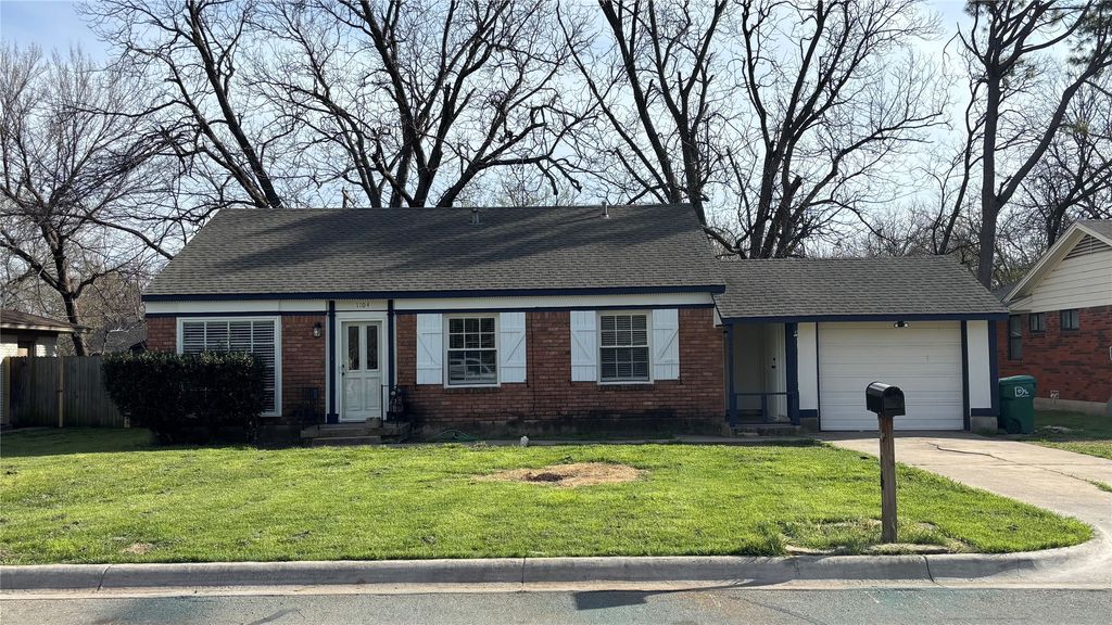 1104 Sierra Drive, Denton, TX 76209