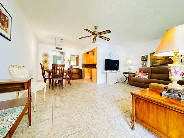 1146 Cambridge G, Deerfield Beach, FL 33442