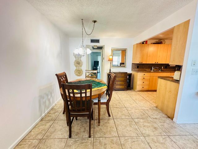 1146 Cambridge G, Deerfield Beach, FL 33442