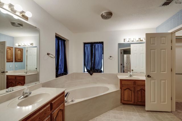 3102 LOMBARD DRIVE, Wichita Falls, TX 76309