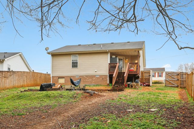 260 Audrea Ln, Clarksville, TN 37042