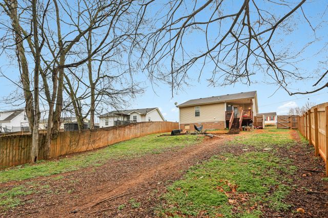 260 Audrea Ln, Clarksville, TN 37042