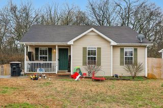 260 Audrea Ln, Clarksville, TN 37042