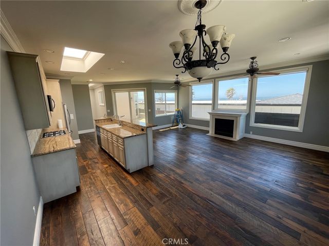 130 30th Street, Hermosa Beach, CA 90254