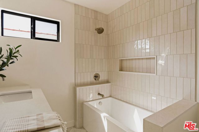 2228 W 76th Street, Inglewood, CA 90305