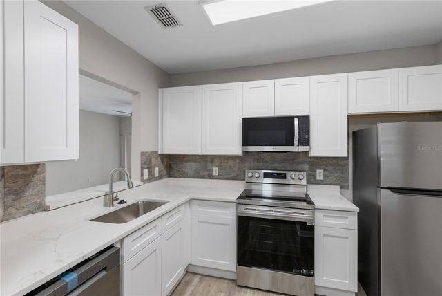 522 VILLA DEL SOL CIRCLE 201, Orlando, FL 32824