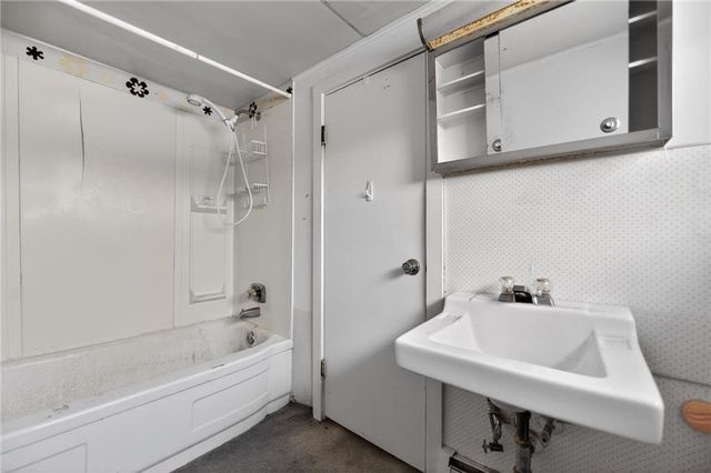 38876 Bartlett Point Road, Clayton, NY 13624