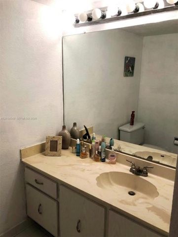 600 Three Islands Blvd 418, Hallandale Beach, FL 33009