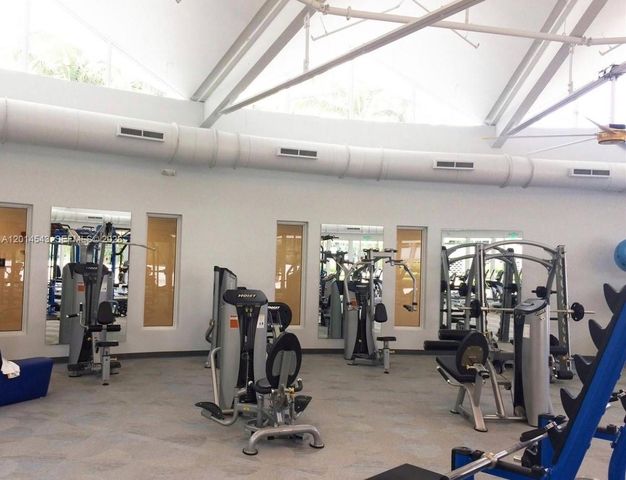 600 Three Islands Blvd 418, Hallandale Beach, FL 33009