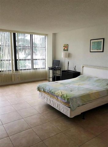 600 Three Islands Blvd 418, Hallandale Beach, FL 33009