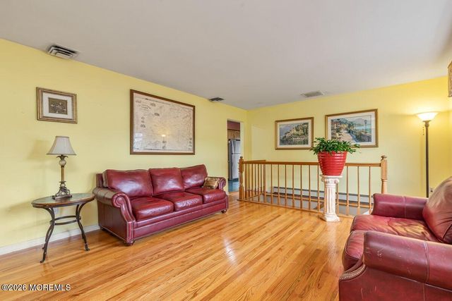 39 Wooley Street, Matawan, NJ 07747
