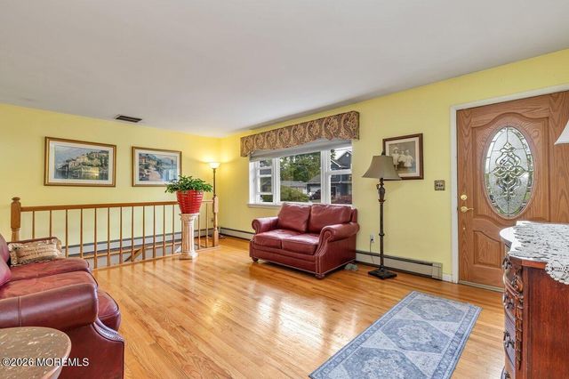 39 Wooley Street, Matawan, NJ 07747