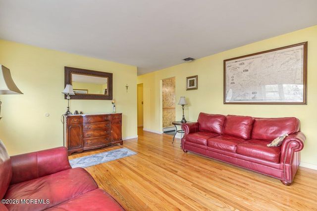 39 Wooley Street, Matawan, NJ 07747