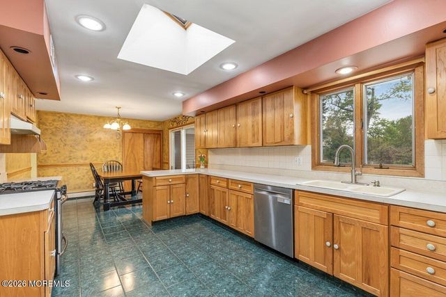 39 Wooley Street, Matawan, NJ 07747