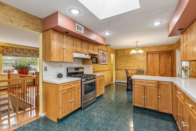 39 Wooley Street, Matawan, NJ 07747