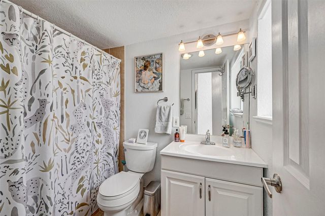 2715 NE 49th Street, Fort Lauderdale, FL 33308