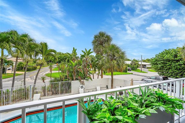 2715 NE 49th Street, Fort Lauderdale, FL 33308