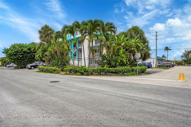 2715 NE 49th Street, Fort Lauderdale, FL 33308