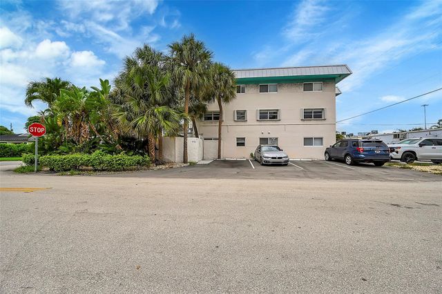 2715 NE 49th Street, Fort Lauderdale, FL 33308