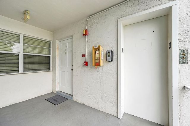 2715 NE 49th Street, Fort Lauderdale, FL 33308