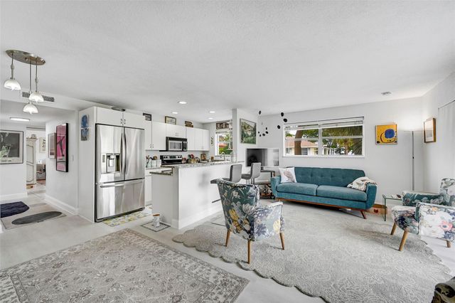 2715 NE 49th Street, Fort Lauderdale, FL 33308