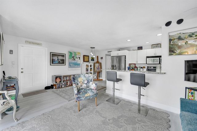 2715 NE 49th Street, Fort Lauderdale, FL 33308