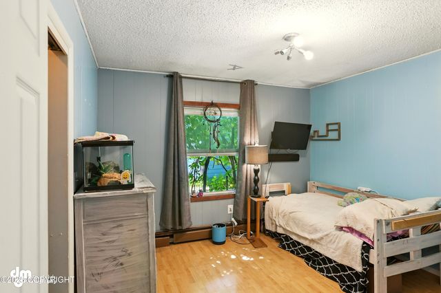 3401 Lois Drive, Anchorage, AK 99517