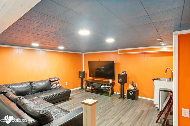 3401 Lois Drive, Anchorage, AK 99517