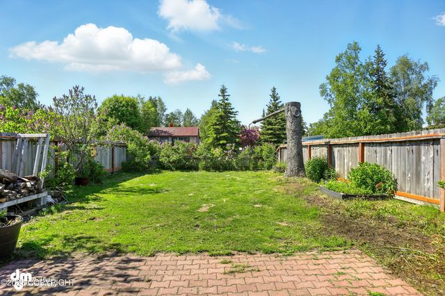 3401 Lois Drive, Anchorage, AK 99517