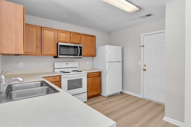 131 Patriot Lane, Summerville, SC 29486