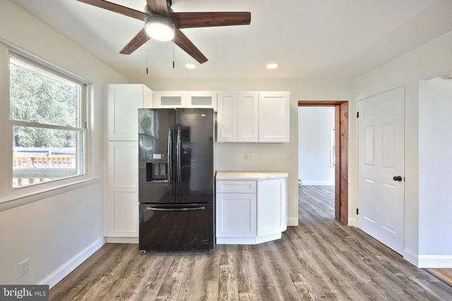 2551 BERKSHIRE LN, Dover, PA 17315