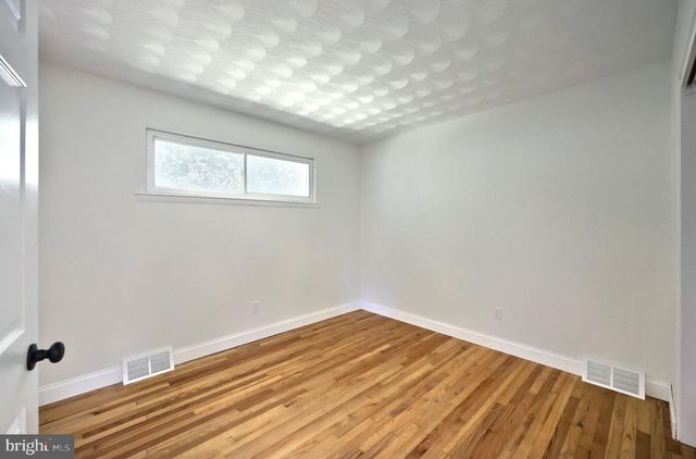 2551 BERKSHIRE LN, Dover, PA 17315