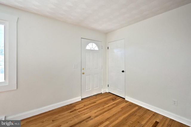 2551 BERKSHIRE LN, Dover, PA 17315