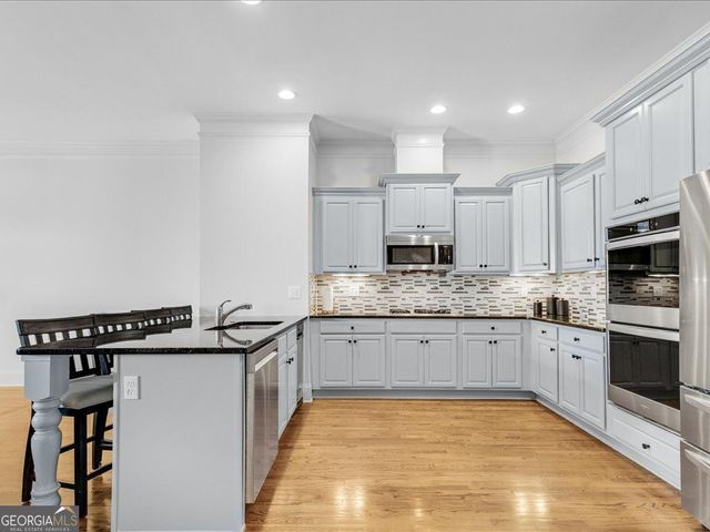 148 West Ridge Way, Roswell, GA 30076