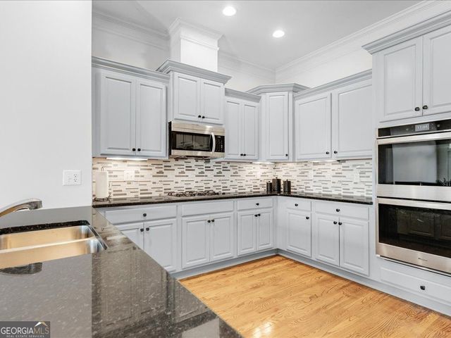 148 West Ridge Way, Roswell, GA 30076