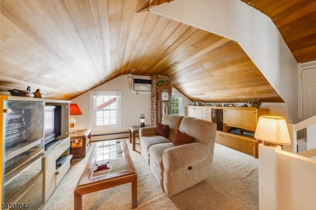 31 Briant Pkwy, Summit City, NJ 07901