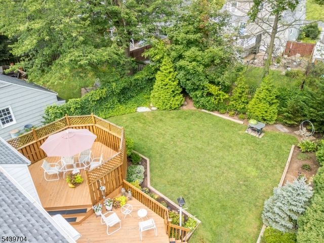 31 Briant Pkwy, Summit City, NJ 07901