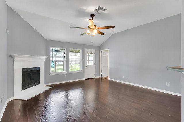 223 Fantasy Lane, Montgomery, TX 77356