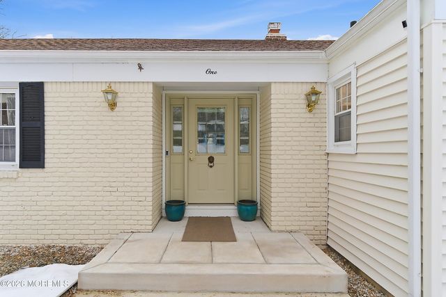 1 Flora Drive, Holmdel, NJ 07733