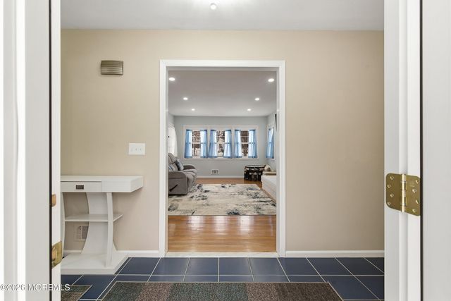 1 Flora Drive, Holmdel, NJ 07733