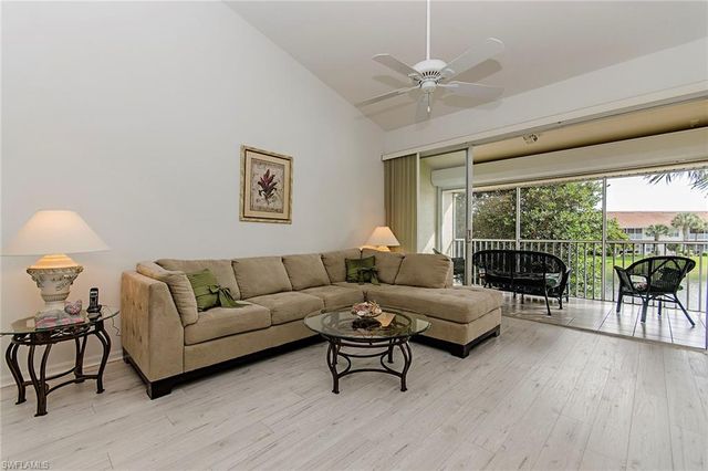 4910 Deerfield Way Apt 203, Naples, FL 34110