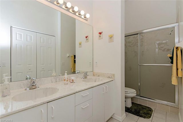 4910 Deerfield Way Apt 203, Naples, FL 34110