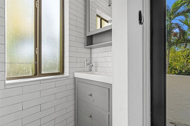 76 NW 97th St, Miami Shores, FL 33150