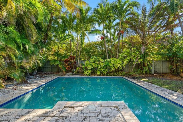 76 NW 97th St, Miami Shores, FL 33150