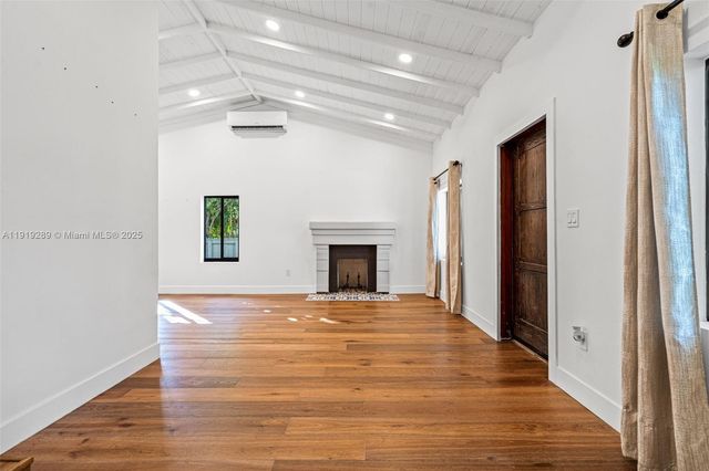 76 NW 97th St, Miami Shores, FL 33150